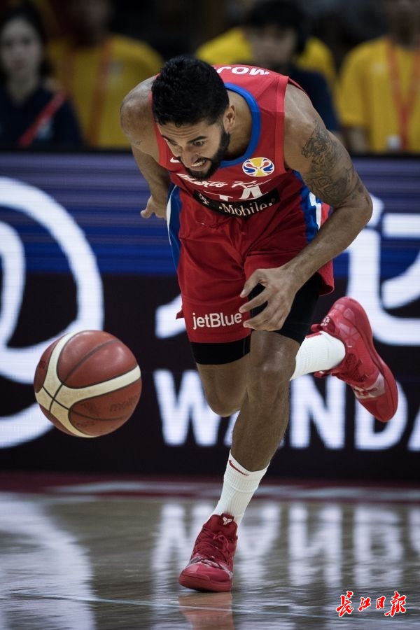 尼斯主场大胜,保持不败状态 尼斯主场大胜,保持不败状态