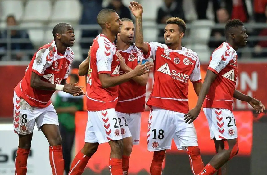 马赛-小胜兰斯,继续领跑积分榜的简单介绍 马赛-小胜兰斯,继续领跑积分榜的简单介绍