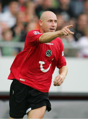 包含不莱梅队赢得宝贵胜利,球迷欢呼不已的词条 包含不莱梅队赢得宝贵胜利,球迷欢呼不已的词条