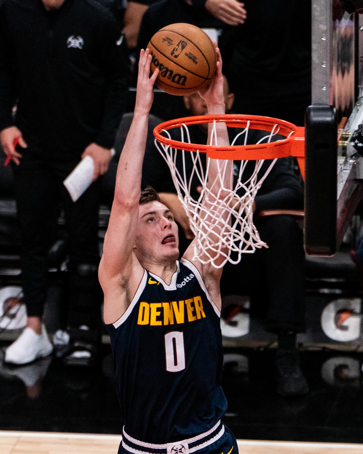 火箭主场大胜掘金保持不败 火箭主场大胜掘金保持不败