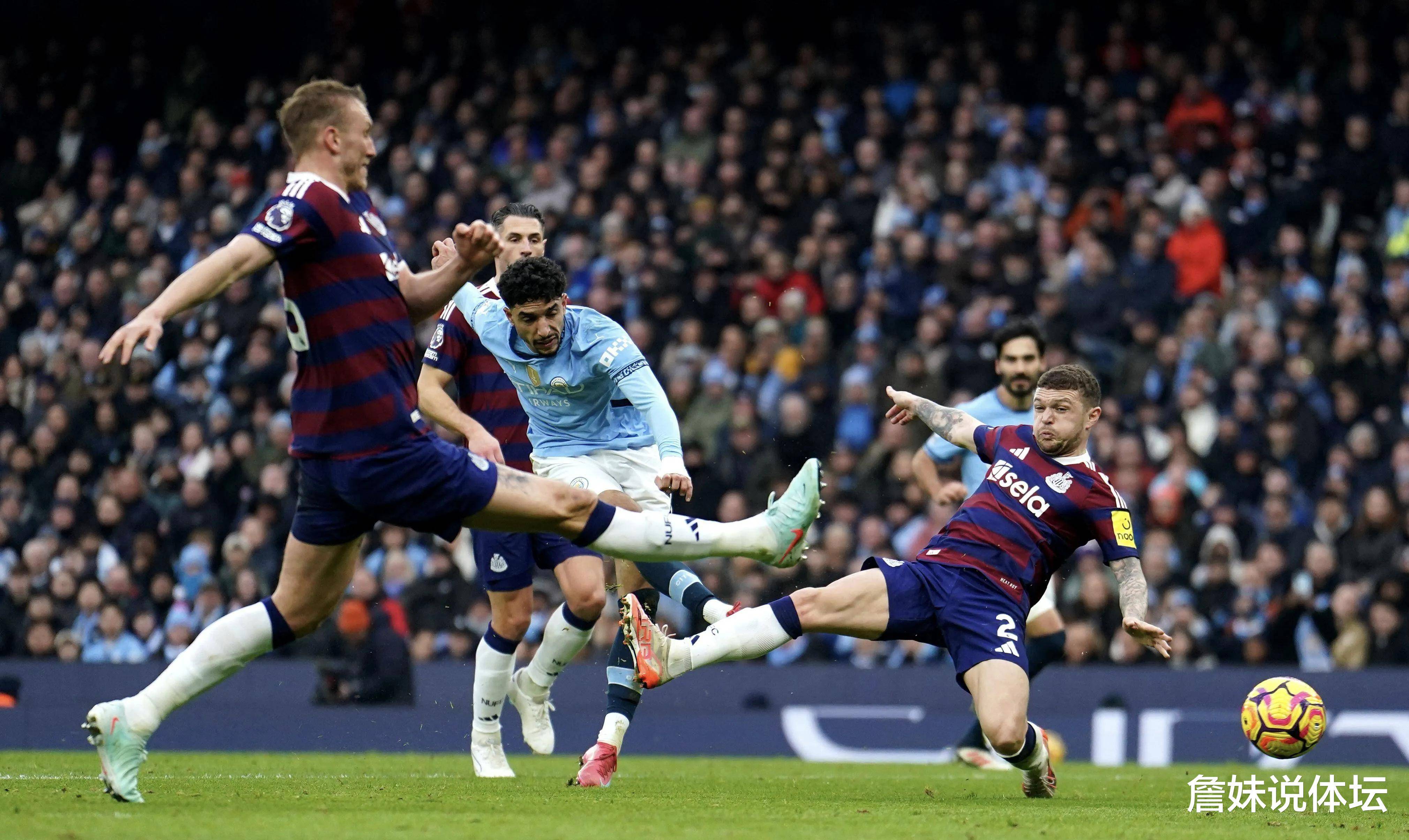 曼城客场大胜桑德兰,继续追赶领头羊 曼城客场大胜桑德兰,继续追赶领头羊